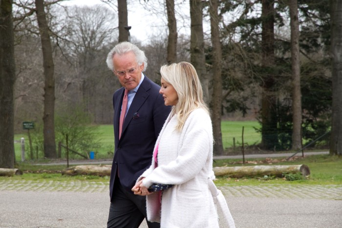 Johan Lokhorst in gesprek met Chantal Janzen over het Bio Vakantieoord.